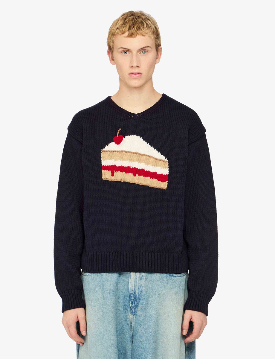 2JWANDERSONCAKE_GRAPHICSWEATER