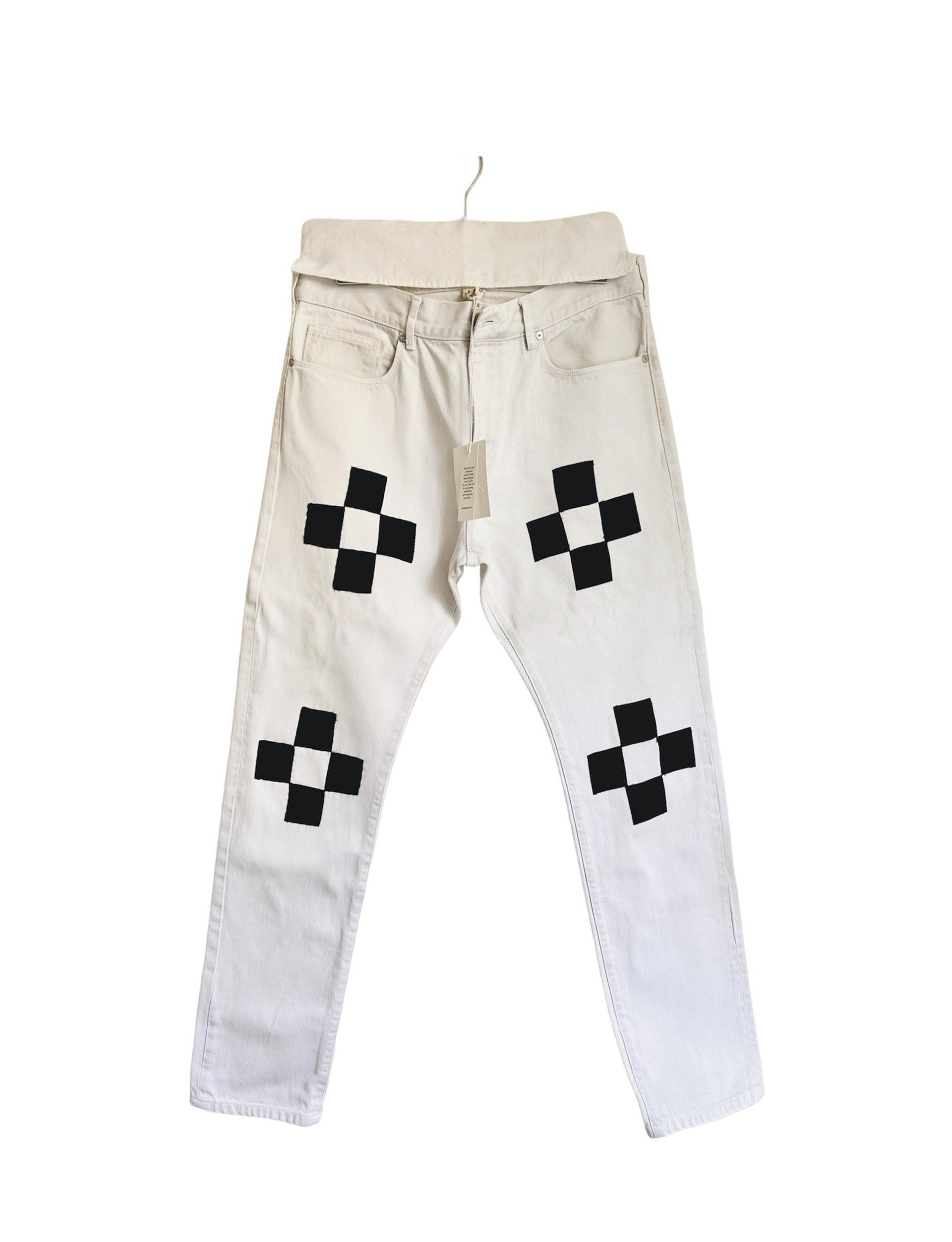 STUDIO PURAS HAND-APPLIQUÉ WHITE DENIM JEANS