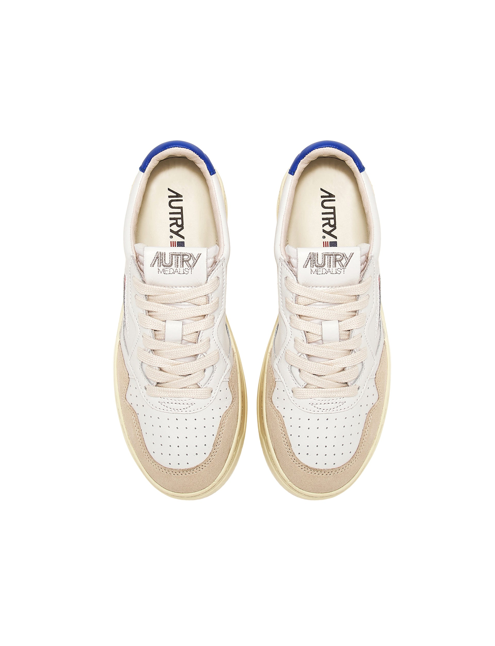 AUTRY SNEAKERS MAN MEDALIST LOW SNEAKERS IN SUEDE AND LEATHER COLOR WHITE AND PRINCE BLUE