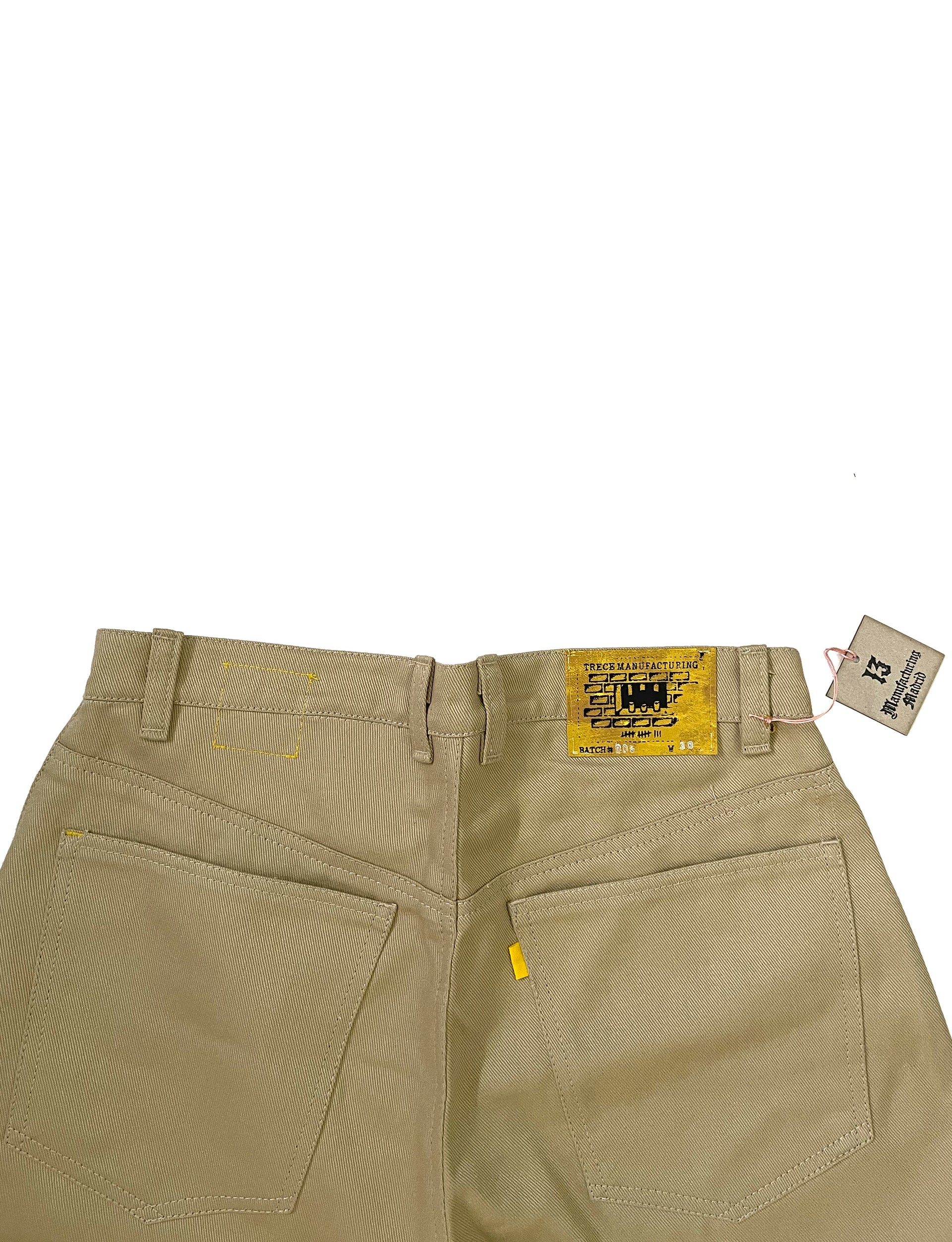 TRECE MANUFACTURING ‘STRAYCAT’ BEIGE 5pocket short trousers.