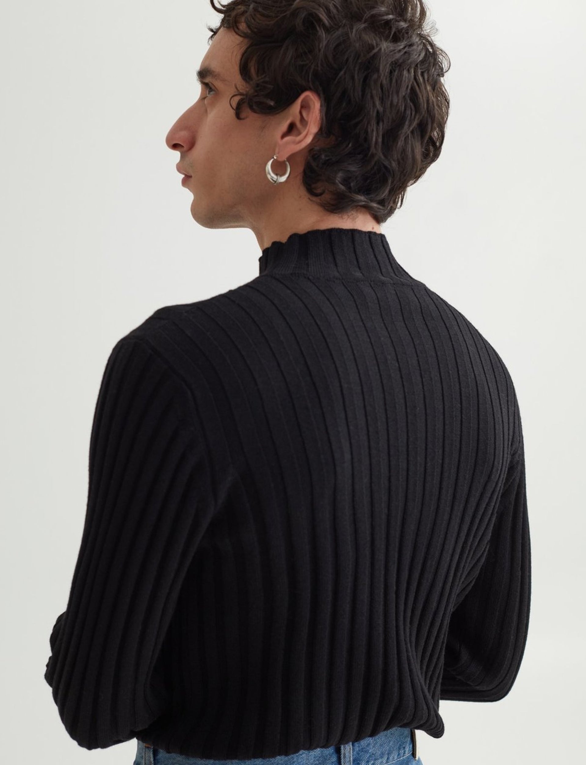 SÉFR JAY SWEATER BLACK