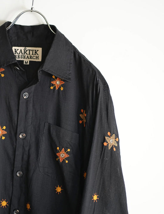 KARTIK RESEARCH Box Shirt Hand Embroidered Handwoven Fabric Black/Orange/Red