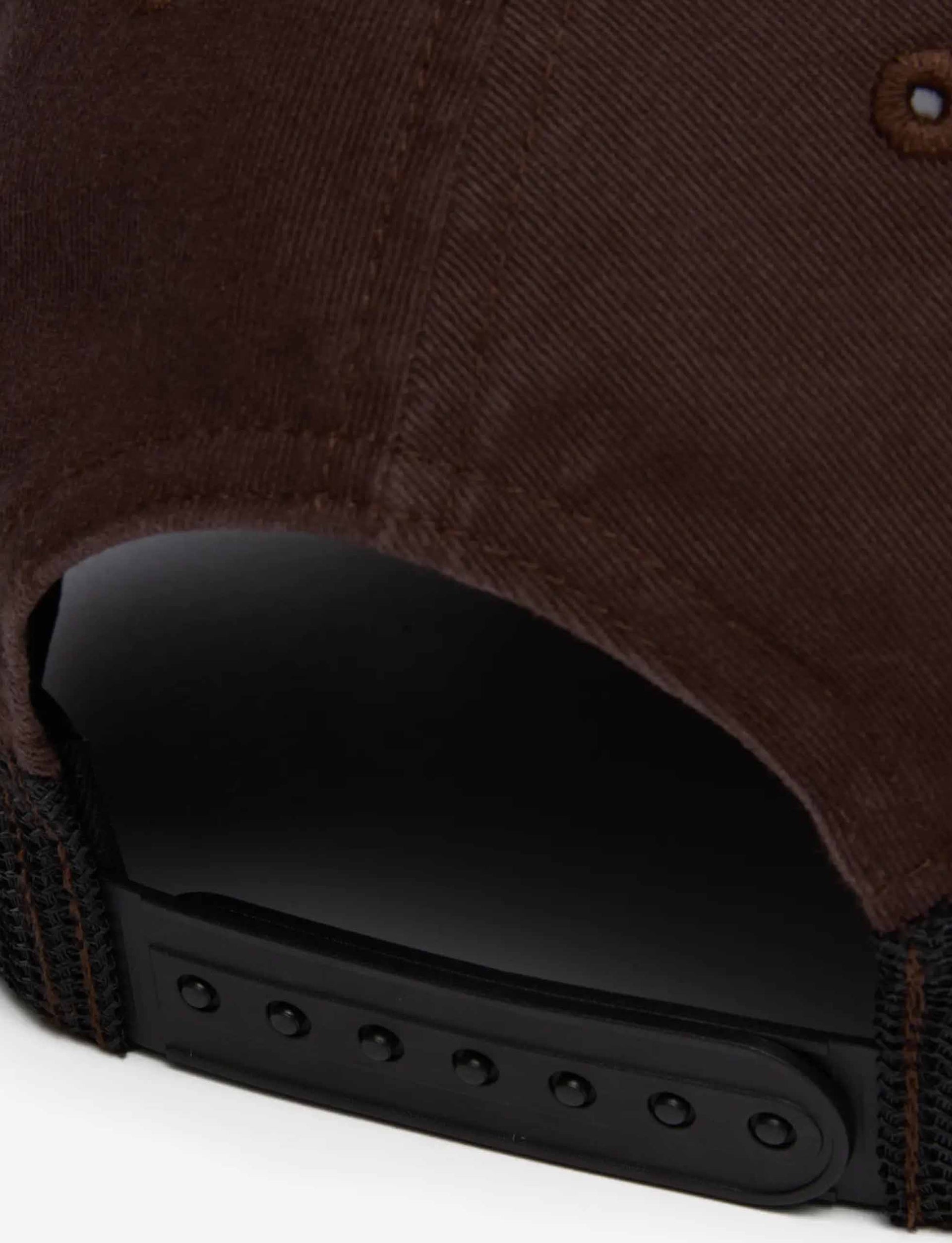 STÜSSY Lp Service Mesh Strapback Cap BROWN