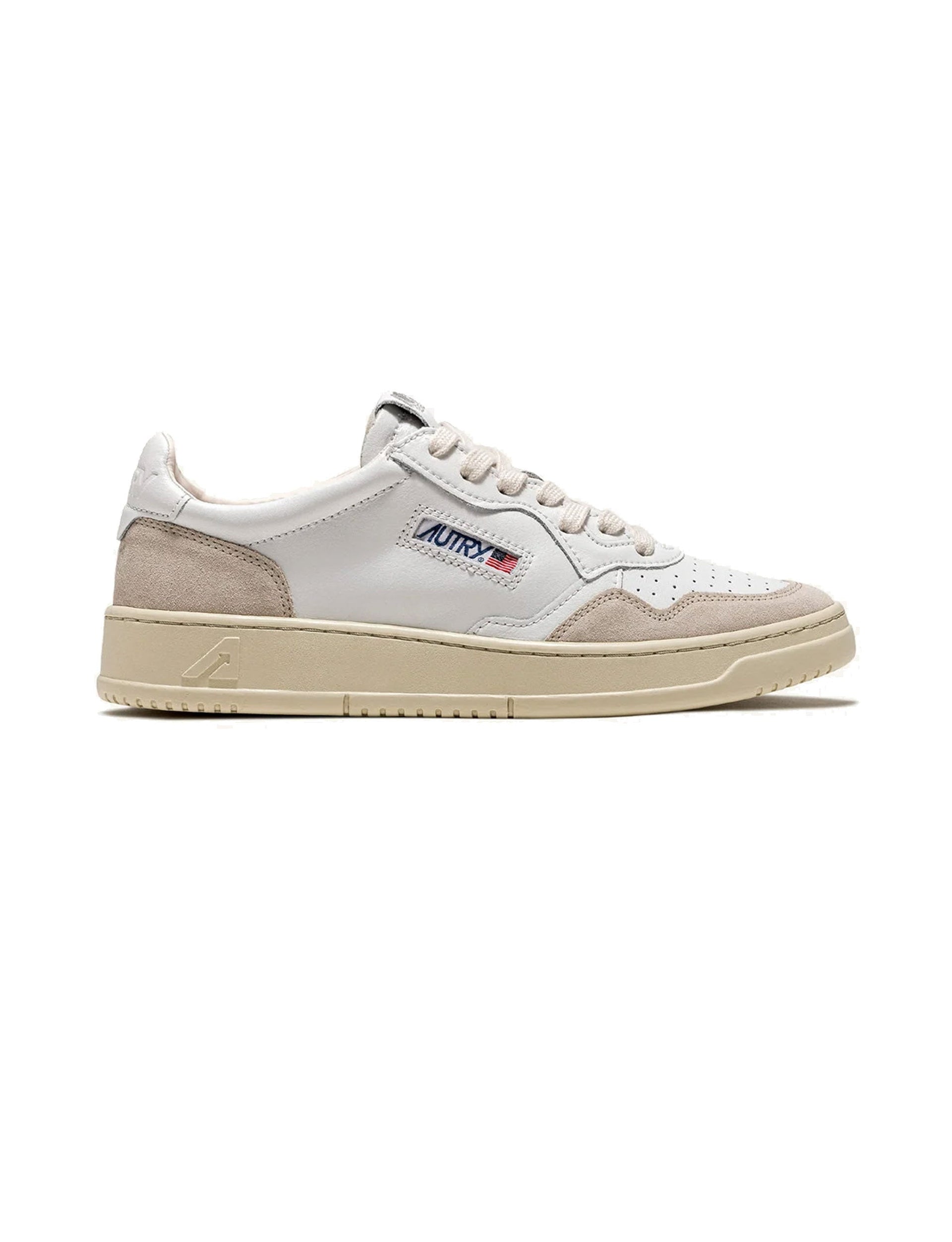 AUTRY SNEAKERS MAN MEDALIST LOW SNEAKERS IN LEATHER AND SUEDE COLOR WHITE